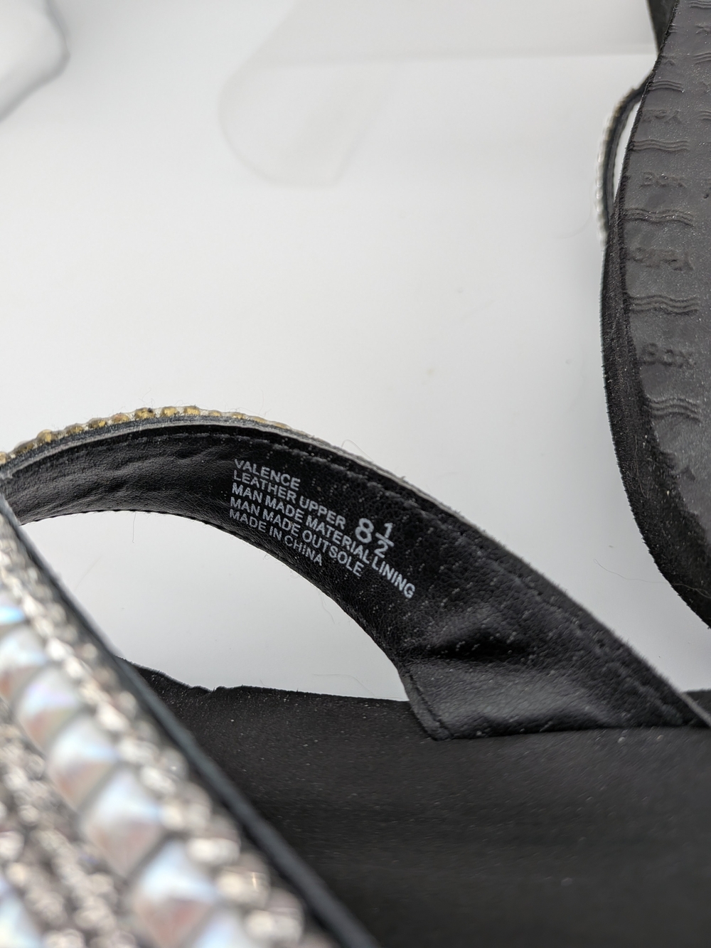 Yellow Box Women's Black Rhinestone V-Strap Sandals - Picture 4 of 6